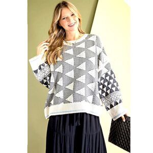 Anthropologie Easel brand gray triangle design knit sweater.